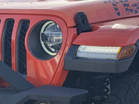 Used 2020 Jeep Gladiator Rubicon w/ LED Lighting Group AWD/4WD image 10