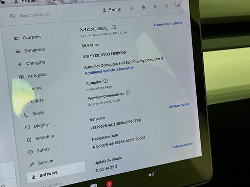 Used 2020 Tesla Model 3 Standard Range Plus image 18