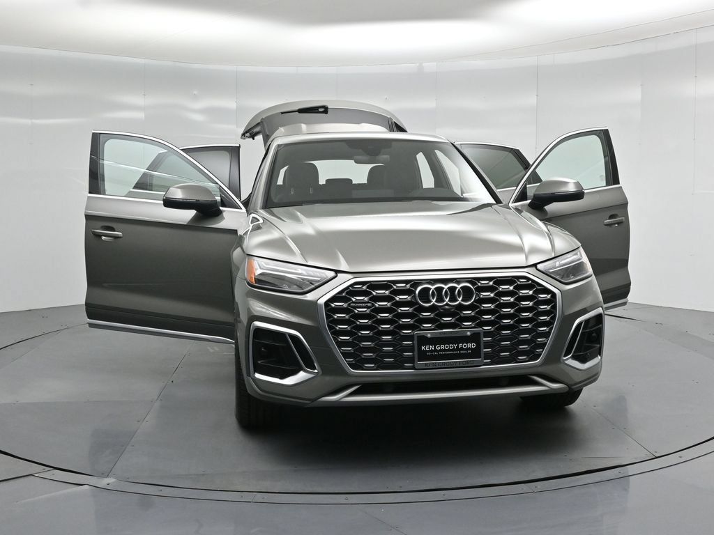 Used 2023 Audi Q5 2.0T Premium w/ Convenience Package AWD/4WD image 35