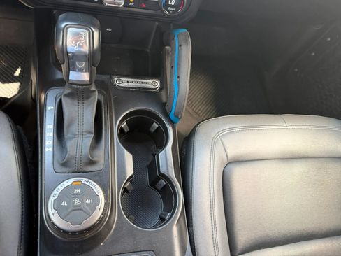 Used 2021 Ford Bronco Black Diamond AWD/4WD image 16