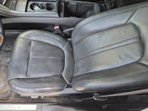 Used 2013 Lincoln MKZ FWD image 12