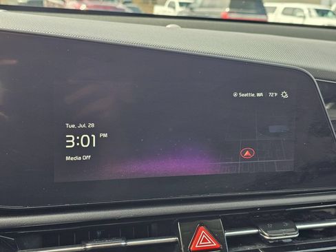 Used 2025 Kia Niro Wind w/ Wind Preserve Package FWD image 26