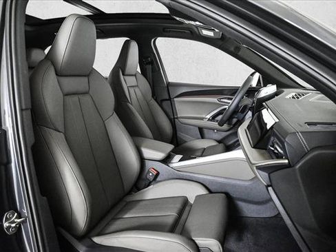 New 2025 Audi Q5 Premium Plus image 22