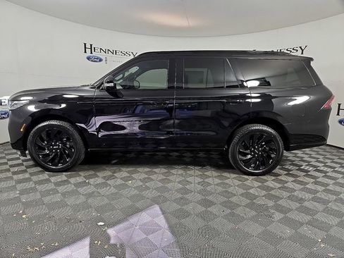 New 2025 Lincoln Navigator Reserve w/ Jet Appearance Package image 7