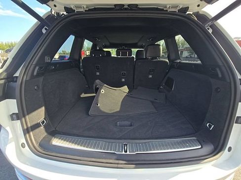 Used 2023 Jeep Grand Cherokee Overland AWD/4WD image 13