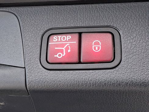 Certified 2024 Mercedes-Benz GLB 250 4MATIC image 30