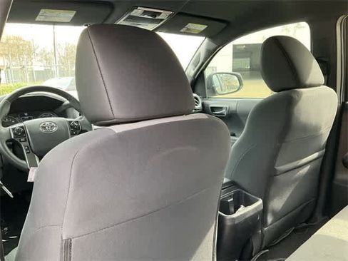 Used 2023 Toyota Tacoma TRD Sport w/ Technology Package image 15