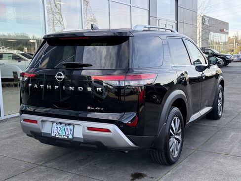 Used 2022 Nissan Pathfinder SL image 7