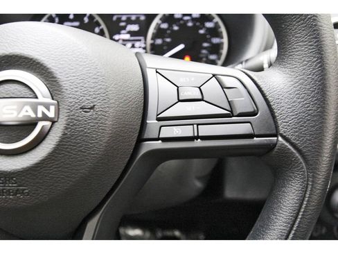 Used 2025 Nissan Kicks Play S FWD image 18