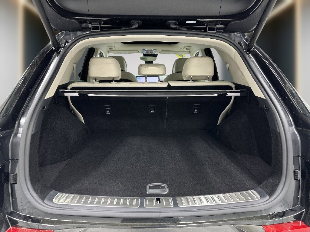 Certified 2026 Genesis GV70 2.5T Advanced AWD/4WD image 7