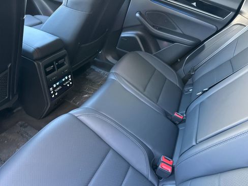Certified 2025 Porsche Macan Electric RWD image 14