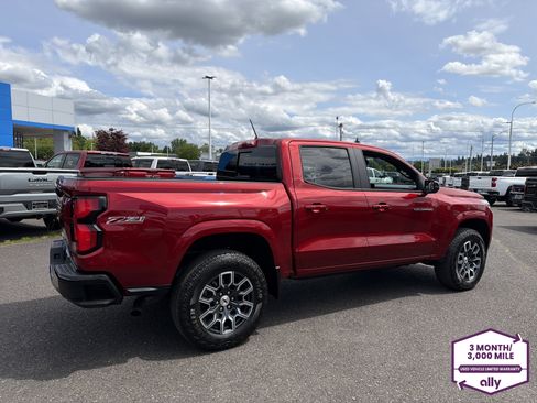 Used 2024 Chevrolet Colorado Z71 AWD/4WD image 6