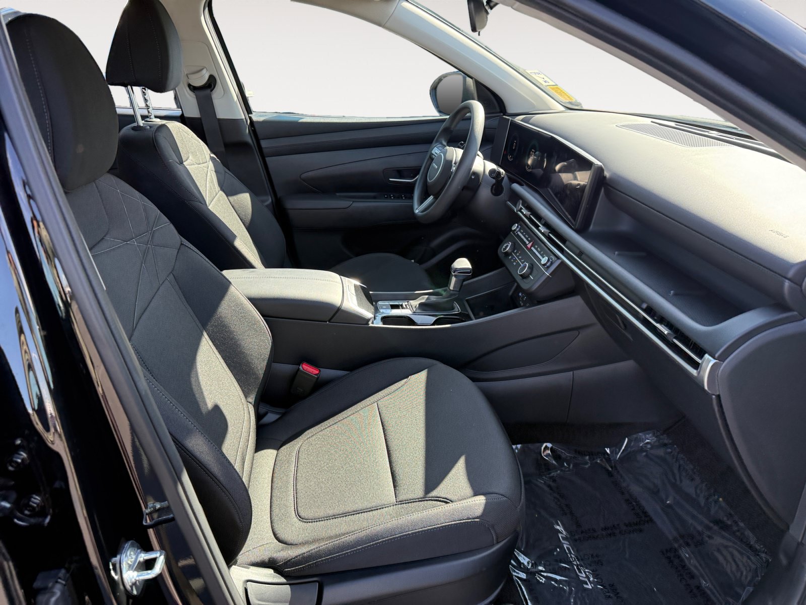 Certified 2026 Hyundai Tucson SE FWD image 19