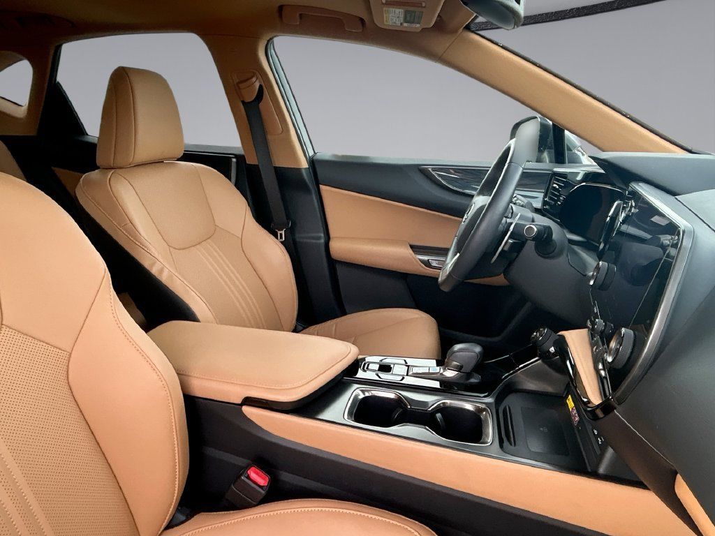 Used 2024 Lexus NX 250 FWD image 29