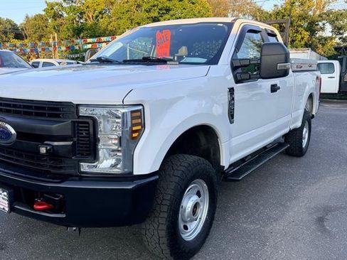 Used 2019 Ford F250 XL w/ Power Equipment Group AWD/4WD image 6