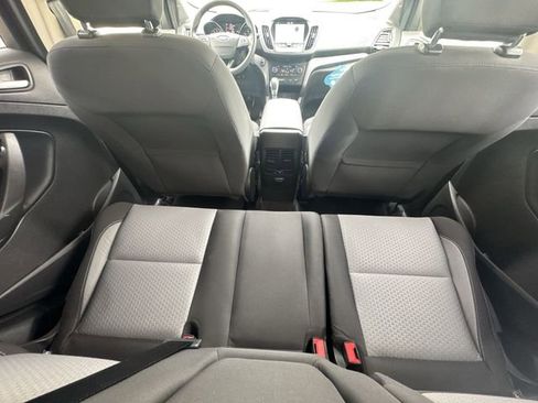 Used 2019 Ford Escape SE image 21