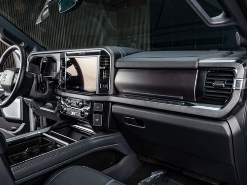 Used 2026 Ford F250 Platinum image 18