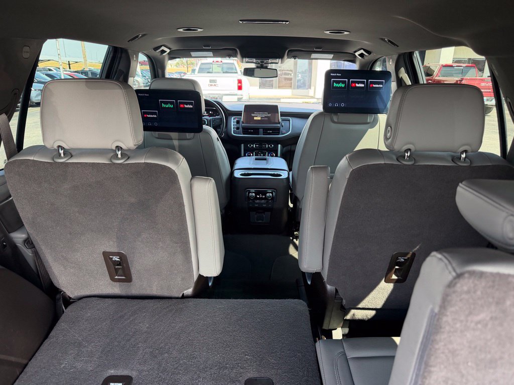 Used 2022 GMC Yukon SLT w/ SLT Luxury Package AWD/4WD image 18