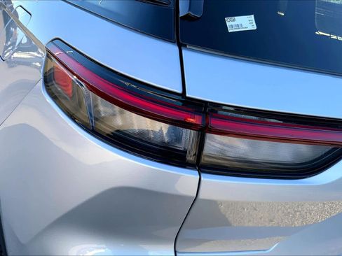 Used 2024 Jeep Grand Cherokee Altitude image 27