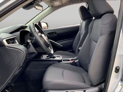 Certified 2026 Toyota Corolla Cross LE FWD image 8