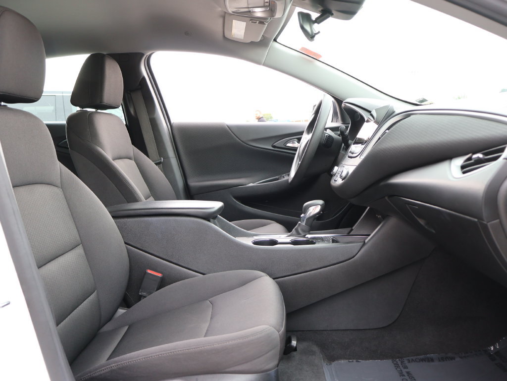 Used 2024 Chevrolet Malibu LT FWD image 9