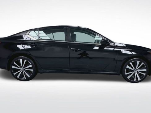 Used 2021 Nissan Altima 2.5 SR image 9