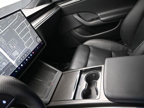 Used 2022 Tesla Model S Plaid image 23