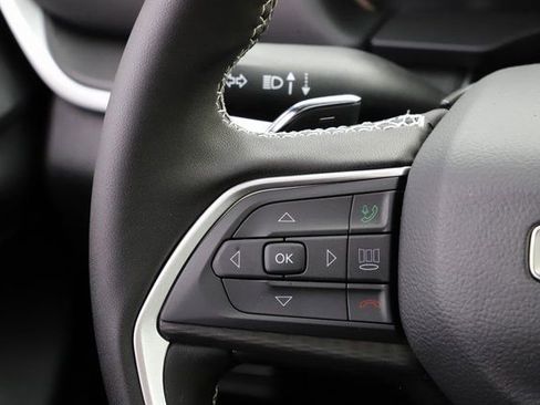 New 2025 Jeep Grand Cherokee Altitude image 22