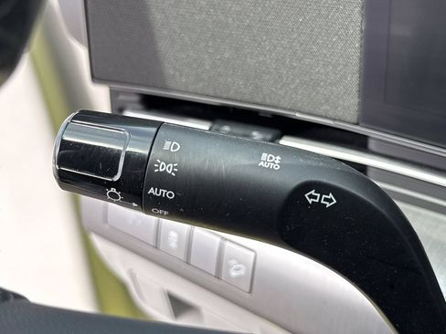 Used 2024 Hyundai Kona SEL FWD image 35
