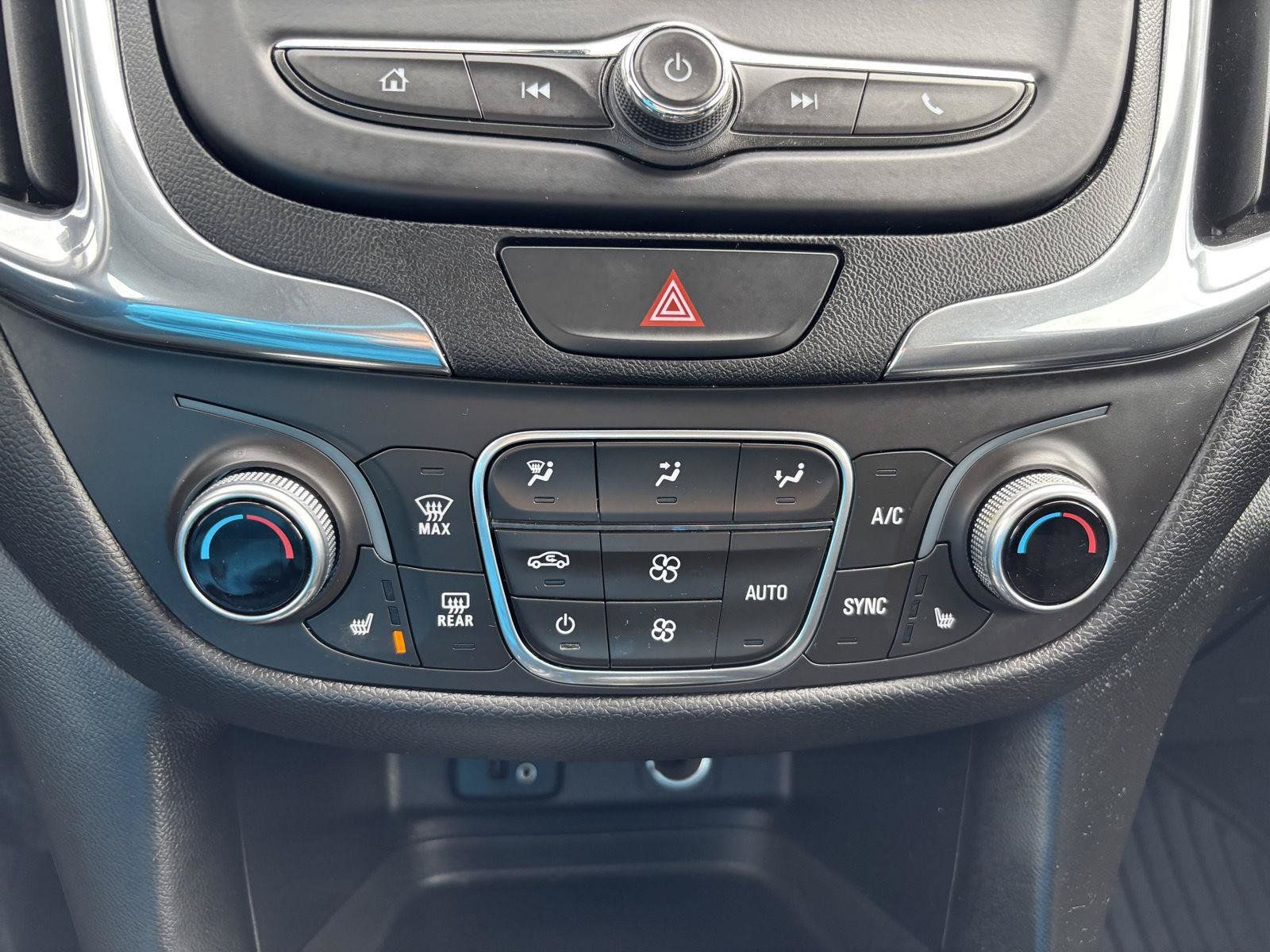 Used 2018 Chevrolet Equinox LT AWD/4WD image 27