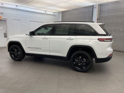 New 2026 Jeep Grand Cherokee Limited image 5