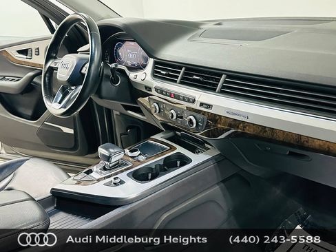 Used 2018 Audi Q7 2.0T Premium Plus w/ Premium Plus Package AWD/4WD image 10