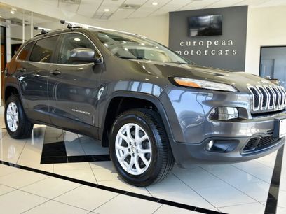 Used 2015 Jeep Cherokee Latitude w/ Comfort/Convenience Group