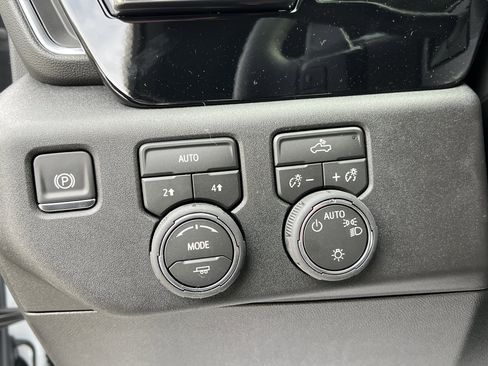 New 2026 Chevrolet Silverado 1500 LT w/ LPO, Dark Essentials Package image 18