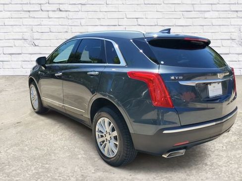 Used 2019 Cadillac XT5 FWD image 2