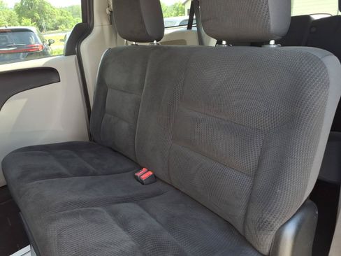 Used 2017 Dodge Grand Caravan SE w/ Power Window Group FWD image 7
