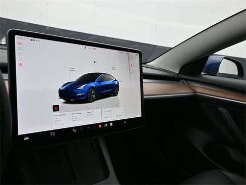 Used 2023 Tesla Model 3 Standard Range image 10