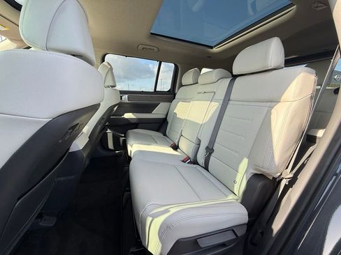 Used 2024 Hyundai Santa Fe Limited FWD image 25