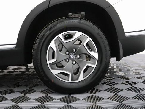 Used 2022 Hyundai Santa Fe Blue image 4