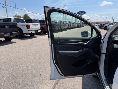 Used 2020 Buick Enclave Preferred FWD image 14