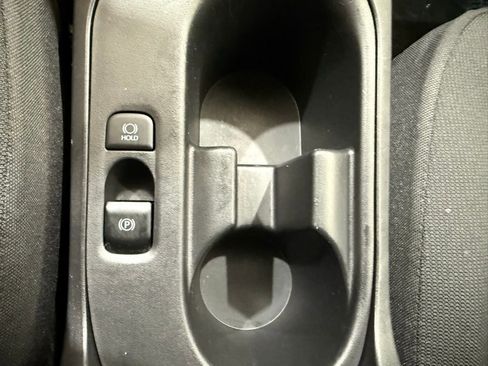 Used 2025 Toyota Corolla LE image 36