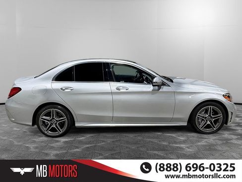 Used 2020 Mercedes-Benz C 300 4MATIC Sedan image 2