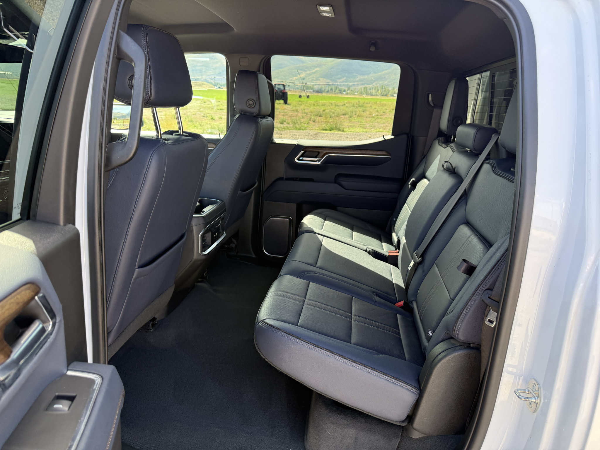 Used 2023 Chevrolet Silverado 1500 High Country AWD/4WD image 29