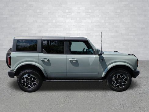 Used 2022 Ford Bronco Outer Banks image 3