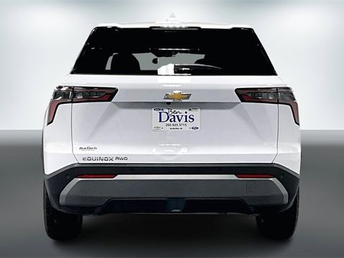 Used 2025 Chevrolet Equinox LT image 6