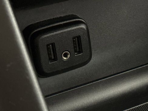 Used 2021 GMC Canyon Elevation image 34