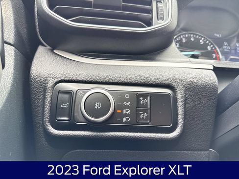 Used 2023 Ford Explorer XLT w/ Equipment Group 202A AWD/4WD image 26