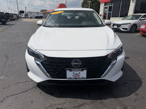 Used 2024 Nissan Sentra S FWD image 2