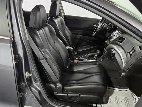 Used 2020 Acura ILX image 34