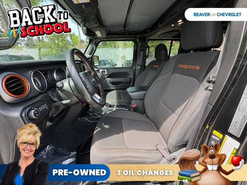 Used 2022 Jeep Gladiator Mojave w/ LED Lighting Group AWD/4WD image 13